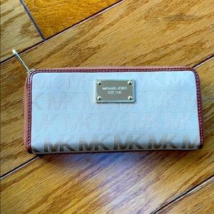 Micheal Kors wallet